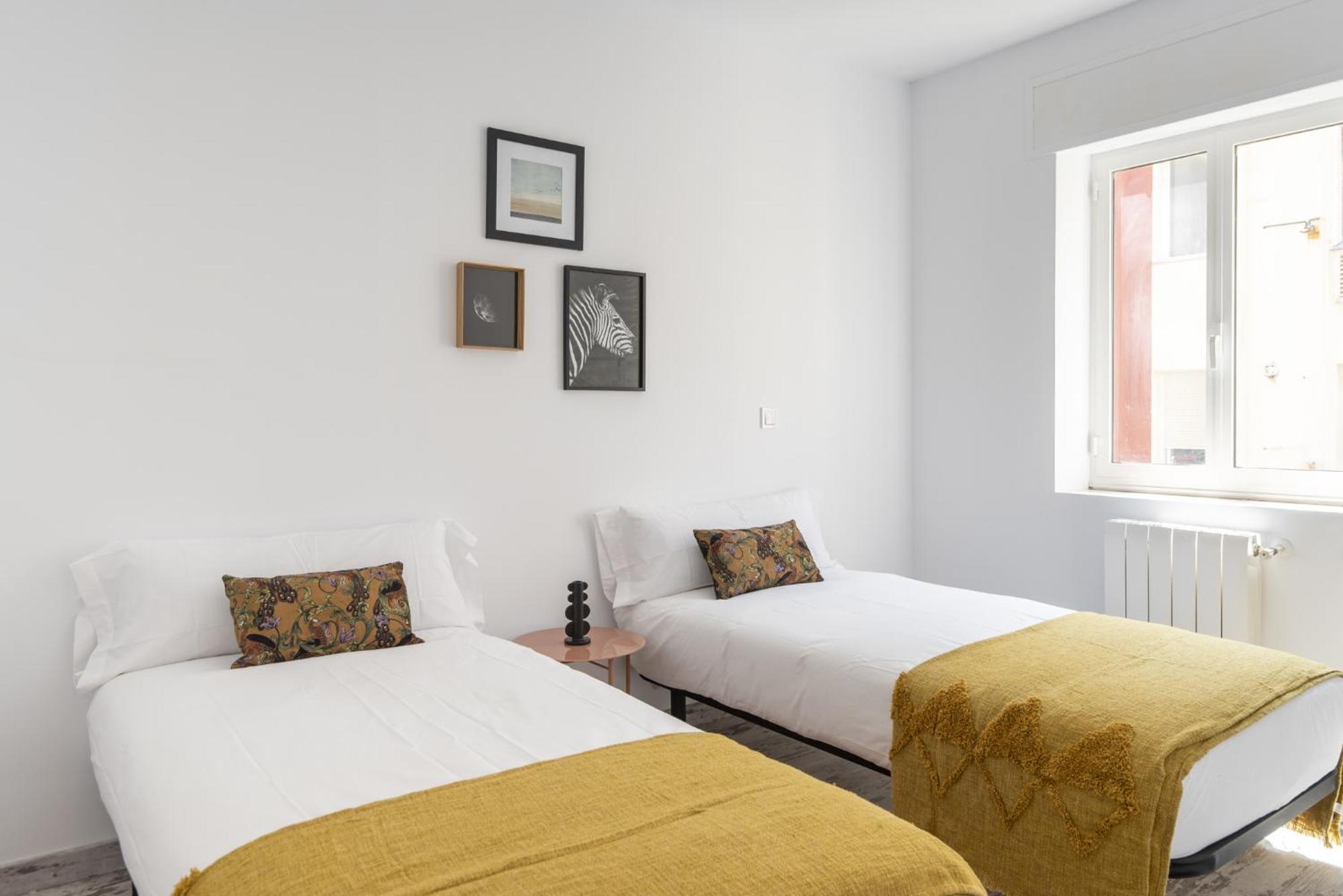 Apartamento De 4 Habitaciones En El Centro サンタンデール エクステリア 写真